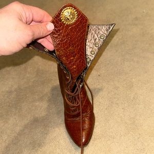 Mishelle sz 36 1/2 brown heel boots